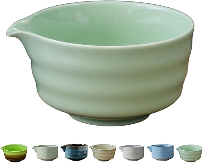 Matcha Bowl 500 ml for Traditional Japanese Chawan, with Pouring Spout, Shiny Glaze, Handmade Ceramic Tea Ceremony Bowl for Matcha Latte