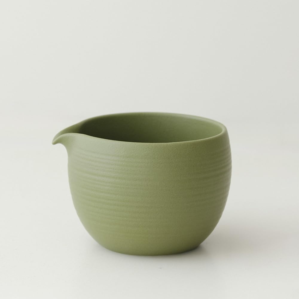 WENSHUO Matcha Whisk Set, Ceramic Matcha Bowl with Spout, Green,5-Pc | Matcha kit includes 20 oz bowl, 100-prong bamboo whisk, holder, and scoop. High walls and curved spout help prevent spills.
