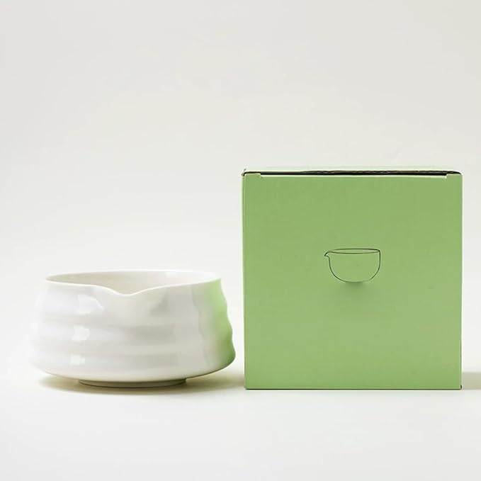 Handcrafted Japanese Matcha Bowl with Spout - Earthenware Chawan for Tea Ceremony, 13x13x5cm, White