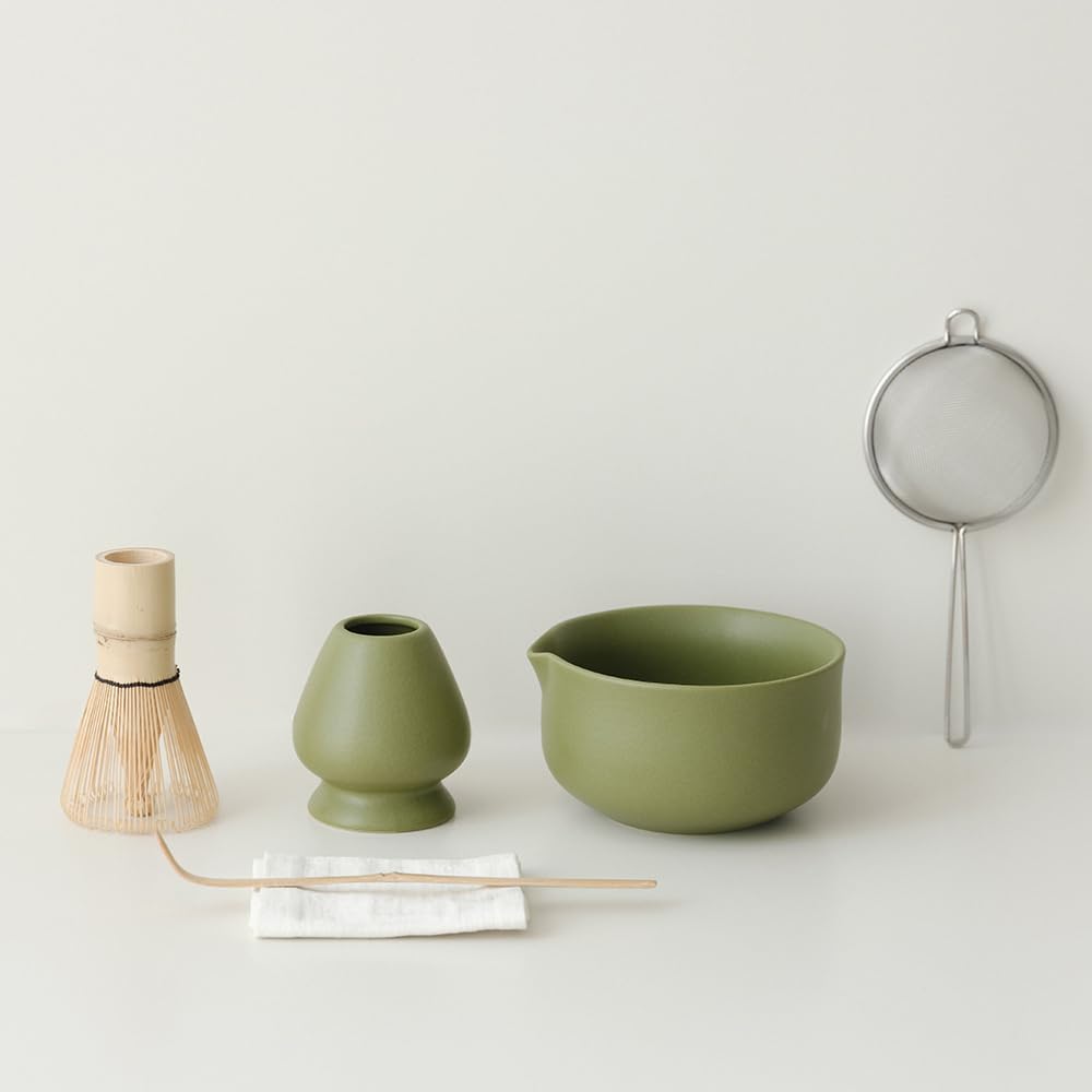 WENSHUO Matcha Whisk Set, Ceramic Matcha Bowl with Spout, Green,5-Pc | Matcha kit includes 14 oz bowl, 100-prong bamboo whisk, holder, and scoop.Low walls and wide bowl make whisking easy