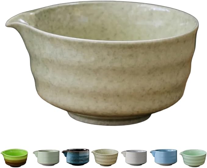 Matcha Bowl 500 ml for Traditional Japanese Chawan, with Pouring Spout, Shiny Glaze, Handmade Ceramic Tea Ceremony Bowl for Matcha Latte