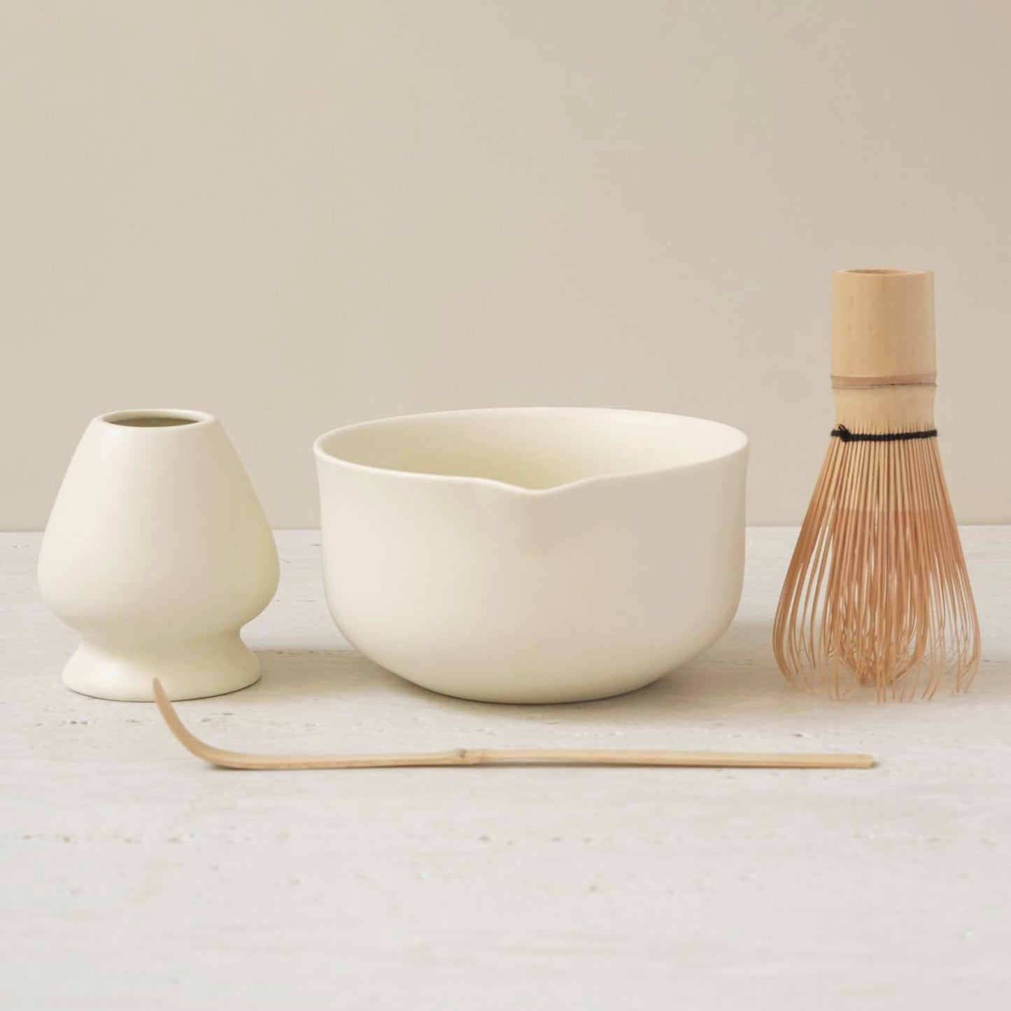 WENSHUO Matcha Whisk Set, Ceramic Matcha Bowl with Spout, Crème,5-Pc | Matcha kit includes 14 oz bowl, 100-prong bamboo whisk, holder, and scoop.Low walls and wide bowl make whisking easy