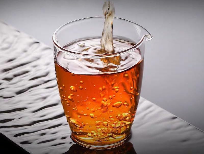 Black tea Chinese Gongfu tea zheng shan xiao zhong 正山小种 (Lapsang souchong)