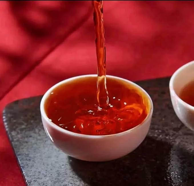 HOYNISE - USDA Organic Black Tea Loose Leaf - Yunnan Dianhong Black Tea - Organic Breakfast Tea - Rich Aroma, Full-Bodied Flavor - High Mountain Grown, 100g/3.5oz