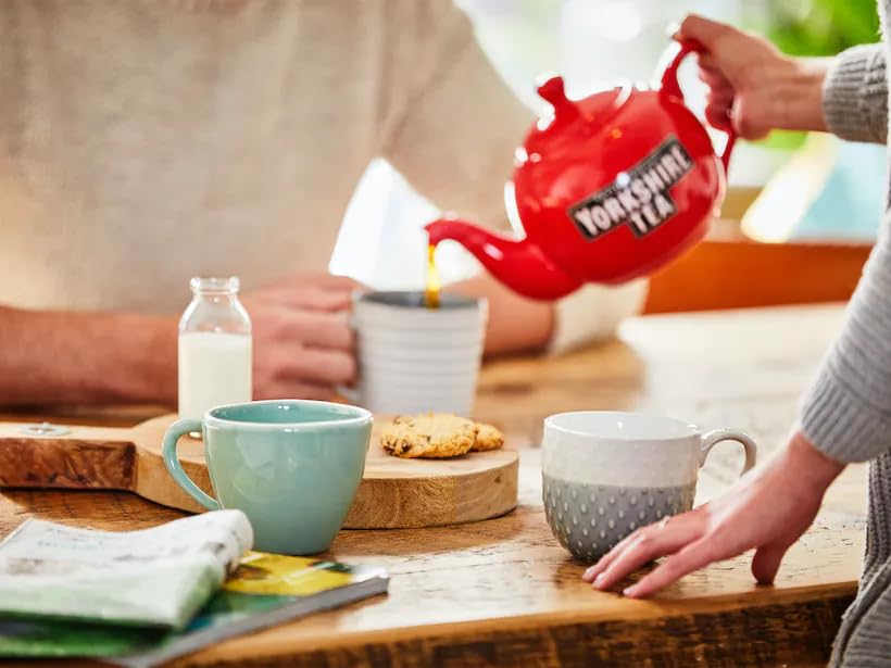 Yorkshire Tea, Red, Black Loose Leaf Tea, 2.2lb (Pack of 1)