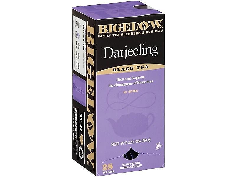 Bigelow Darjeeling Blend Tea 28-Count Box (Pack of 1) Full Caffeine Premium Black Tea Bold and Antioxidant-Rich Full Caffeine Black Tea in Foil-Wrapped Bags
