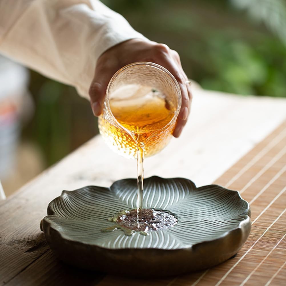 Garneck Tea Tray Ceramic Tea Serving Tray with Draining Board Retro Lotus Pattern Pot Mat Chinese Gongfu Coffee Table Table Box with Water Storage for Kungfu Set 20CM
