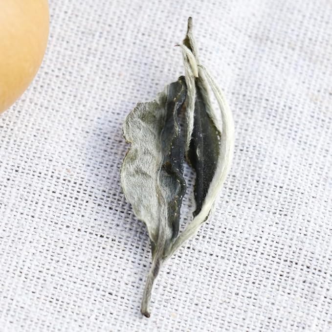 SANRAN White Peony Tea Loose Leaf, Bai Mu Tan Yunnan Bai Cha, 2.82 Ounce