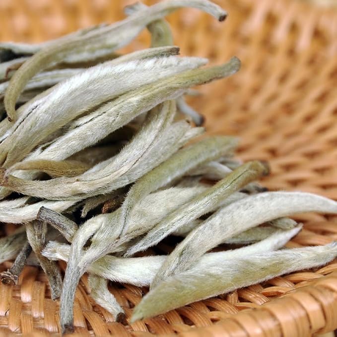 SANRAN Silver Needle White Tea Loose Leaf, Chinese Premium Yunnan Bai Hao Yin Zhen, Low Caffeine, 5.29oz