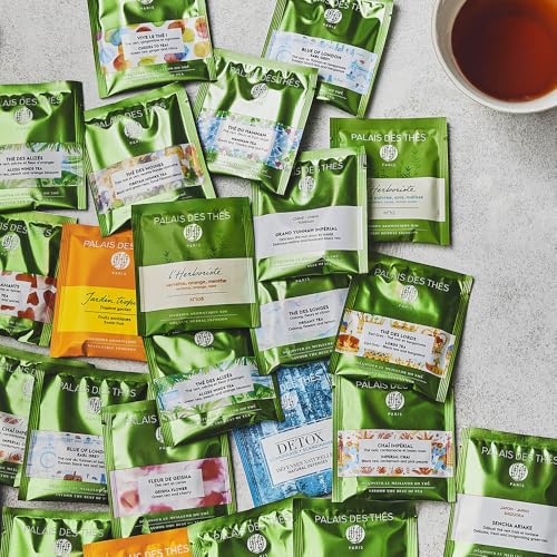 Palais des Thés - Holiday Black Tea N°25 with citrus & spices - Premium Gourmet Organic Black Tea with - 20 Count Cotton Tea Bags Box - Serves 20 cups