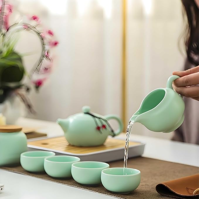Portable Chinese Gongfu Tea Set - Handcrafted Ceramic Tea Set for Chinese/Japanese Tea Ceremony, Complete with Teapot & 4 Cups