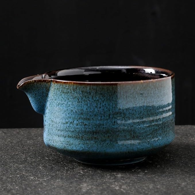 Matcha Bowl 500 ml for Traditional Japanese Chawan, with Pouring Spout, Shiny Glaze, Handmade Tea Ceremony & Latte Use