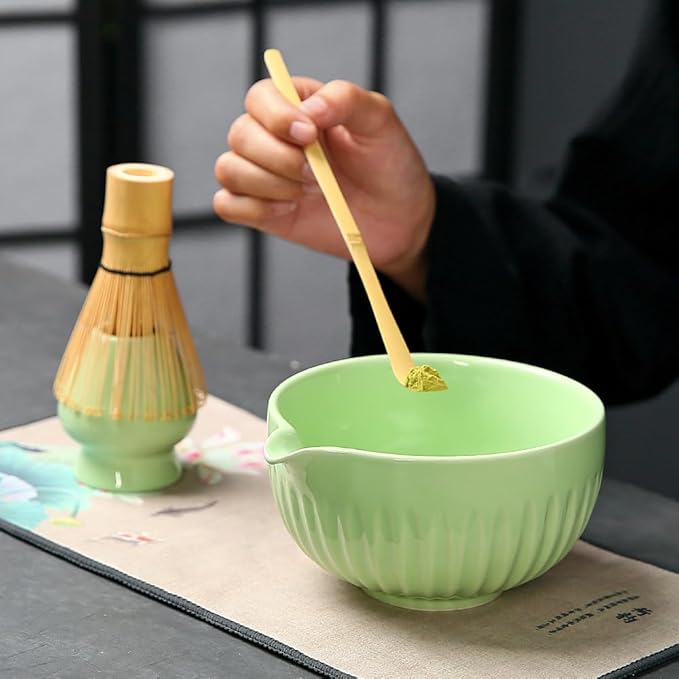 zhtywhgiTraditional ceramic spouted matcha bowl, green matcha set, 21.98 oz, perfect for matcha lovers