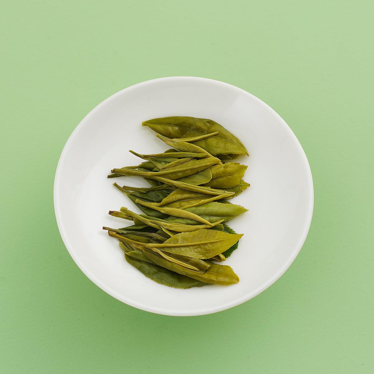 BAMATEA Longjing Dragonwell Loose Leaf Green Tea, 50g (1.76oz) | Traditional Chinese Tea Region, Flat Whole Tea Leaves, Smooth Chestnut Flavor, Multiple Infusions, Fresh Resealable Tea Tin