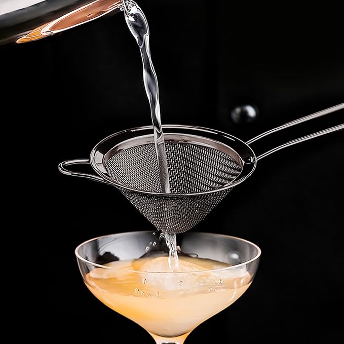 2 Pack Stainless Steel Small Food Strainer, Fine Mesh Sieve with Long Handle, Cocktail Strainer For Cocktails, Tea Herbs, Coffee & Drinks