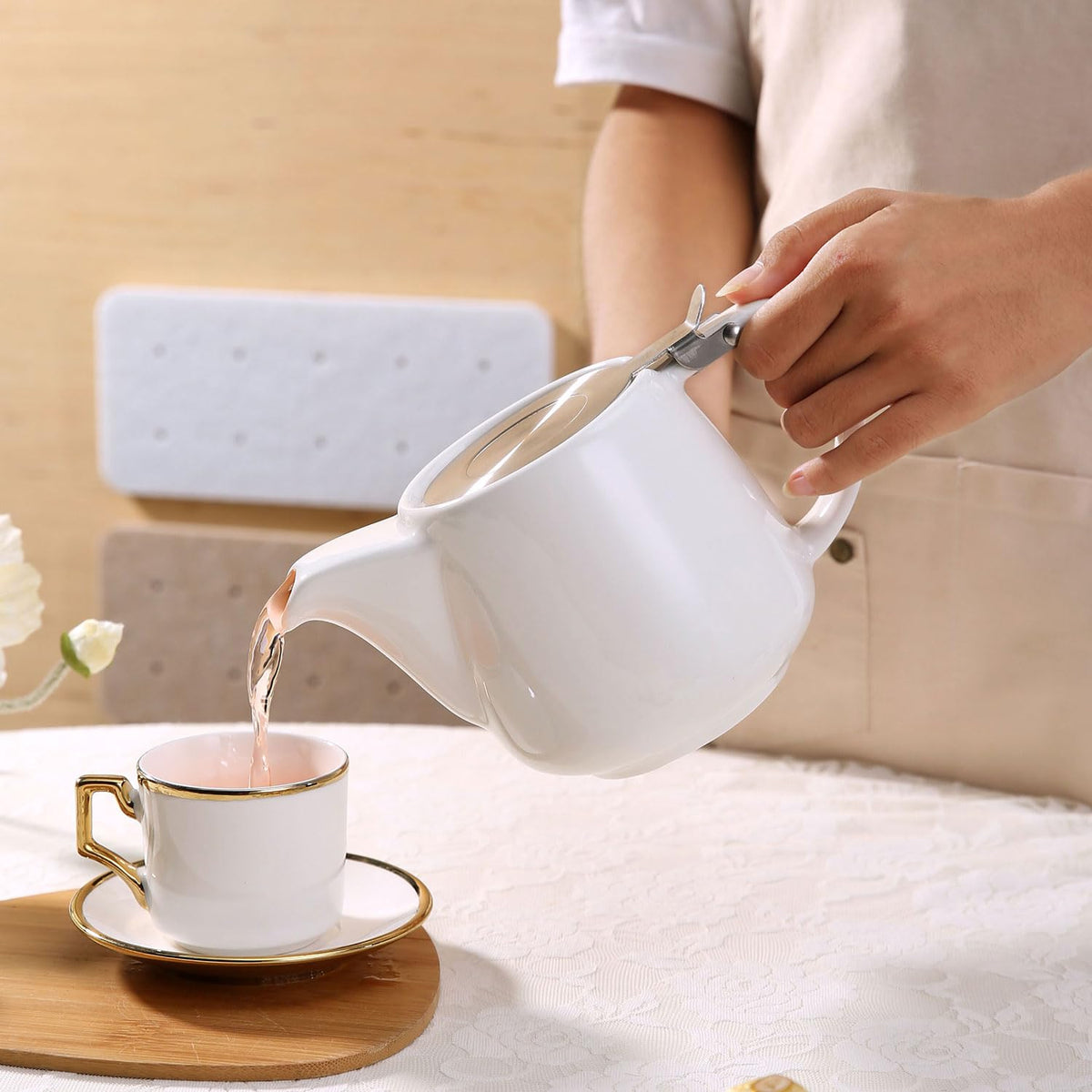 Auxmeware - Ceramic Teapot With Stainless Steel Infuser, Heat Resistant, Perfect Tea Maker, White, 500ml/17oz
