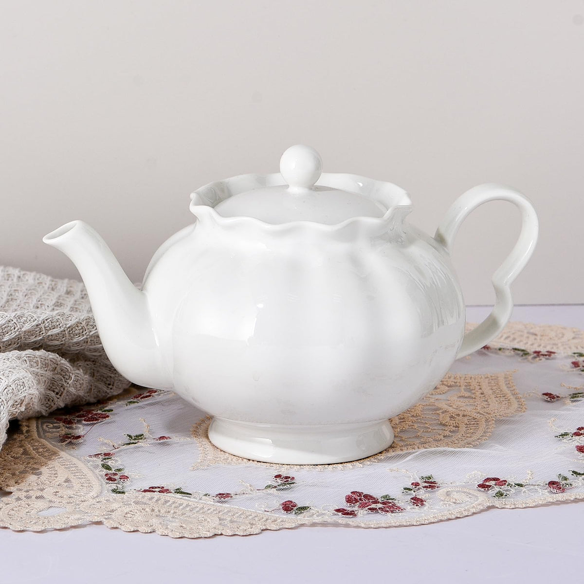 Ursword Tea Pot with Infuser for Loose Leaf Tea, 33oz, Ceramic Teapot with Tea Strainer, Large Teapots for Tea Party, New