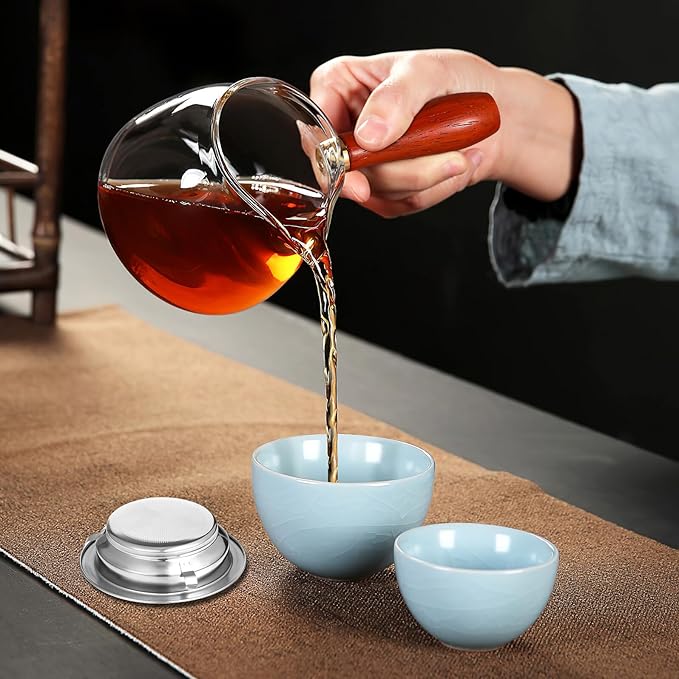Healifty Glass Tea Pitcher with Wooden Handle and Infuser Thick Borosilicate Glass Dispenser Cup for Loose Leaf Tea Easy-pour Spout for Office Home