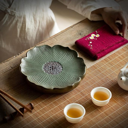 Garneck Tea Tray Ceramic Tea Serving Tray with Draining Board Retro Lotus Pattern Pot Mat Chinese Gongfu Coffee Table Table Box with Water Storage for Kungfu Set 20CM