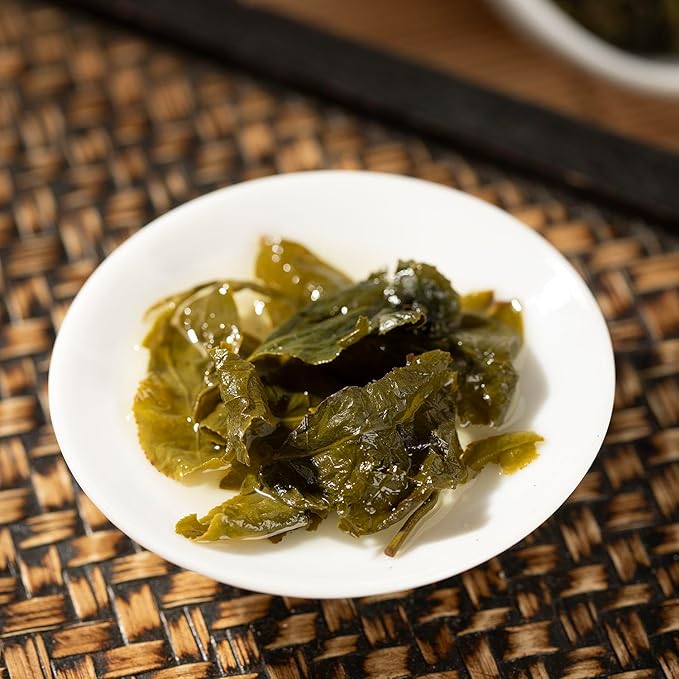 WHF Milk Oolong Tea, Premium Taiwan Ali Mountain Jin Xuan Hand-picked Loose Leaf, Medium Caffeine, 20 Ounce