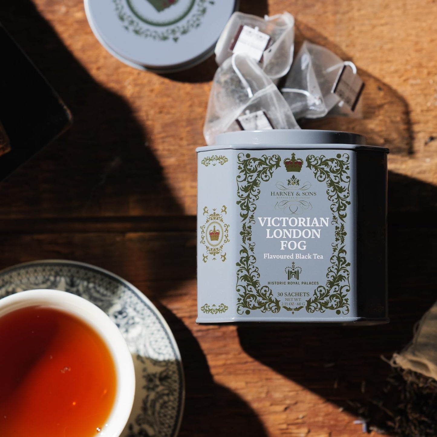 Harney & Sons Victorian London Fog Tea, 30 Sachets in Tin | Black and oolong teas with bergamot, vanilla, citrus and lav