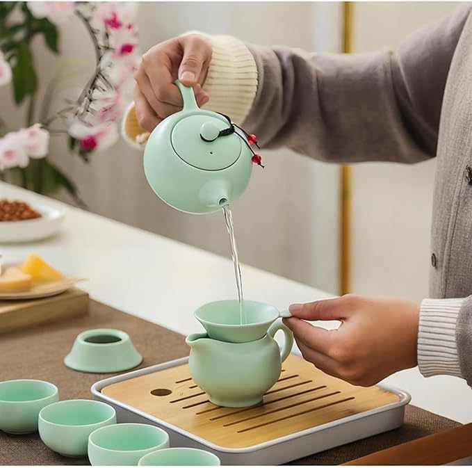 Portable Chinese Gongfu Tea Set - Handcrafted Ceramic Tea Set for Chinese/Japanese Tea Ceremony, Complete with Teapot & 4 Cups