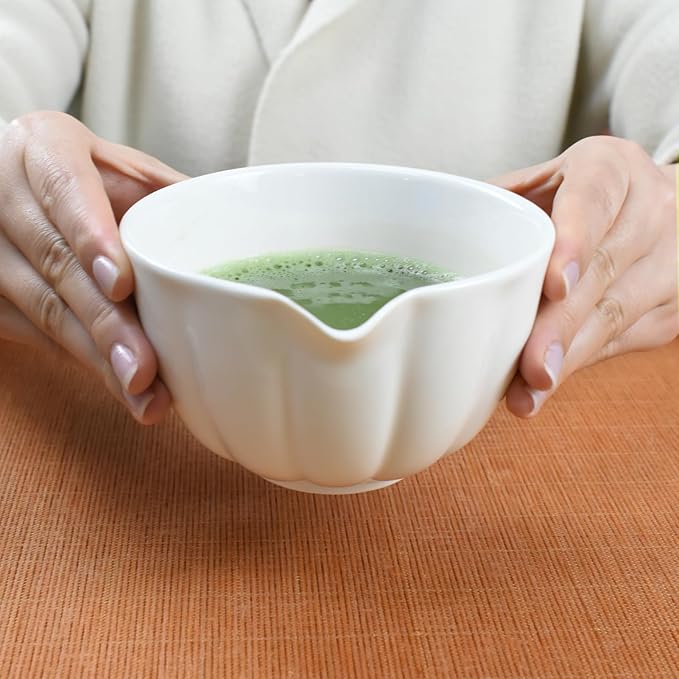 Artcome 4 Pcs Japanese Matcha Tea Set - Matcha Bowl with Pouring Spout, Matcha Whisk, Tea Scoop, Whisk Holder