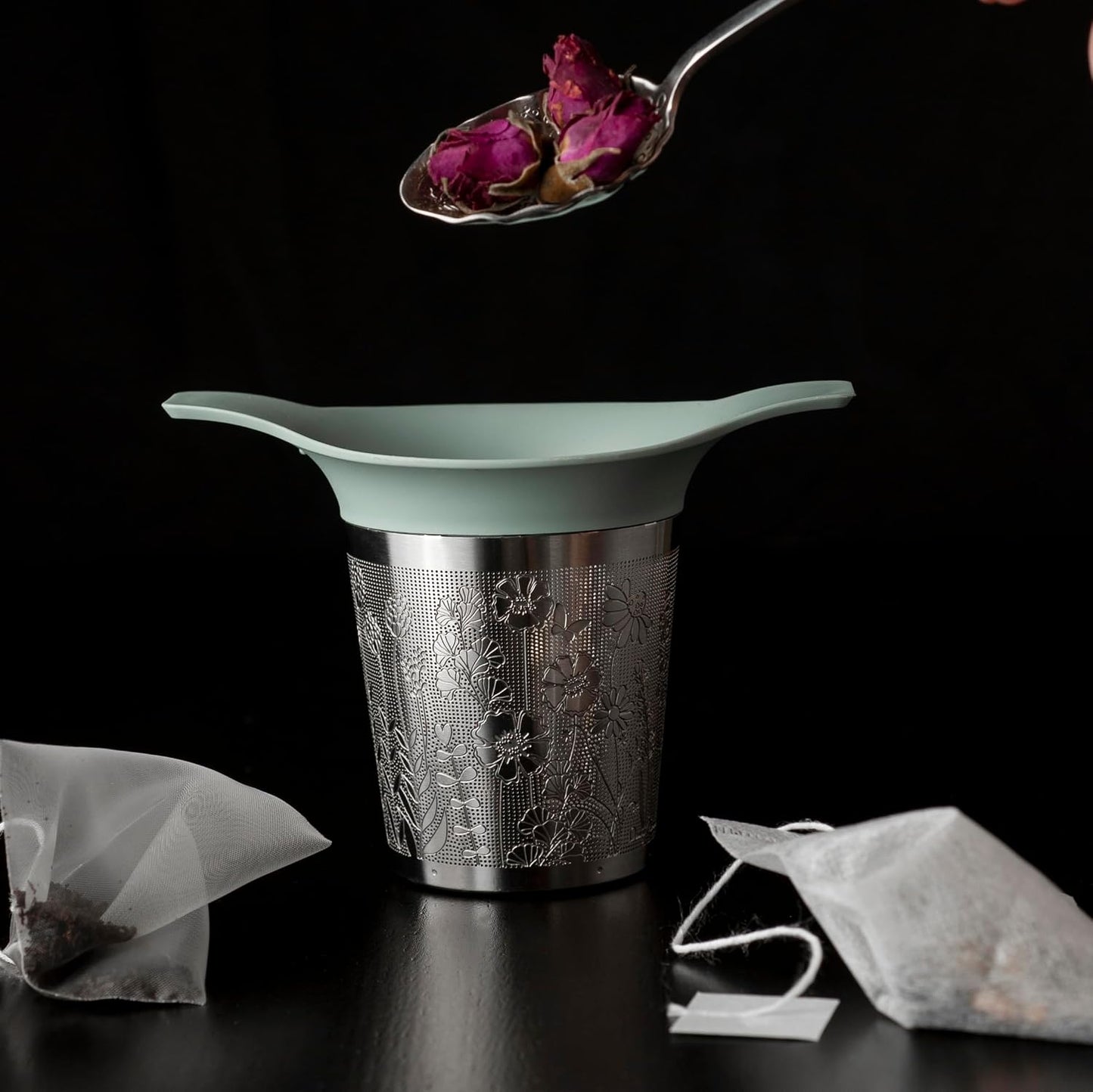 Tea Basket For Loose Tea Loose Leaf Tea Steeper For Loose Leaf Tea Stainless Tea Infuser Fine Mesh Tea Infuser Tea Filter Strainer Tea Diffusers For Loose Tea Brewer (Bee Still)