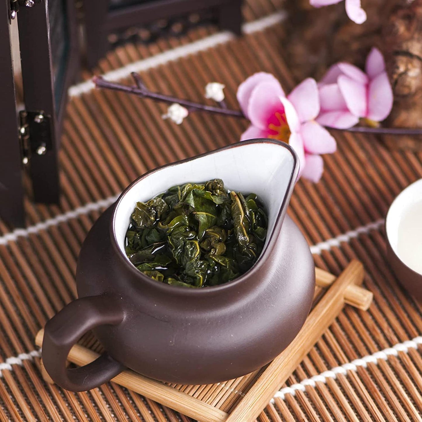 Luxtea Chinese Famous Tea – Grade AA (High Grade） (Tie Guan Yin (Iron Goddess of Mercy))