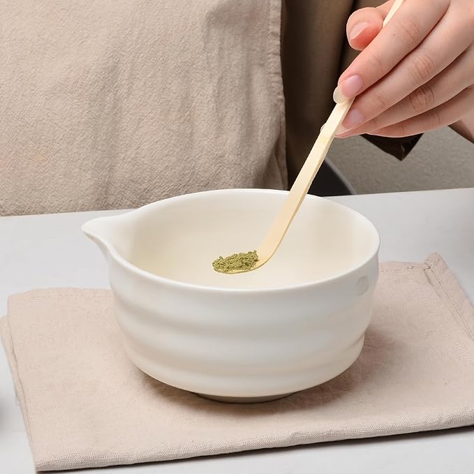 Authentic Japanese Matcha Ceremony Set - 17oz Traditional Chawan Bowl with Bamboo Whisk (Chasen), Scoop & Stand - Complete Starter Kit for Beginners