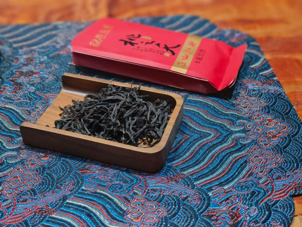 Authentic Lapsang Souchong Black Tea Bags Loose Leaf Tea – Smoky & Sweet, 80g (16 Pyramid Tea Bags) – Wuyishan Origin 武夷山红茶 正山小种