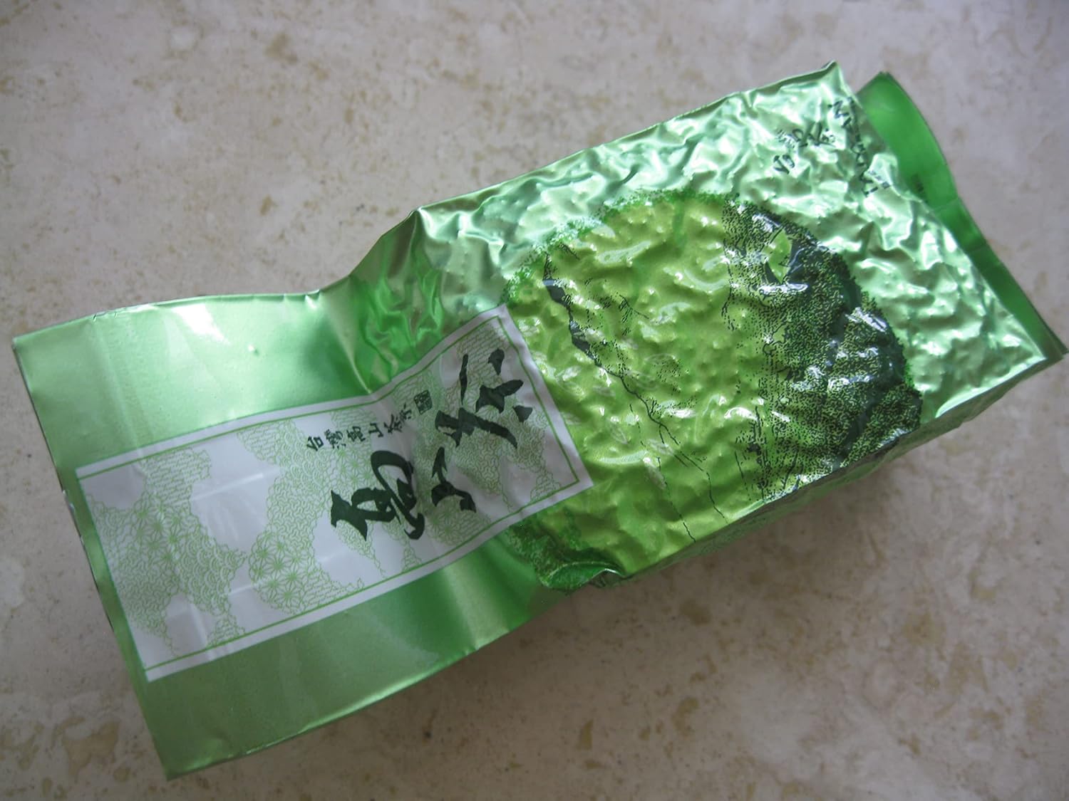 One bag vacuum sealed 4.0 Oz (120 g) Taiwan four Seasons Green Oolong Tea Tea - Taiwan High Mountain Grown Tea Premium Quality