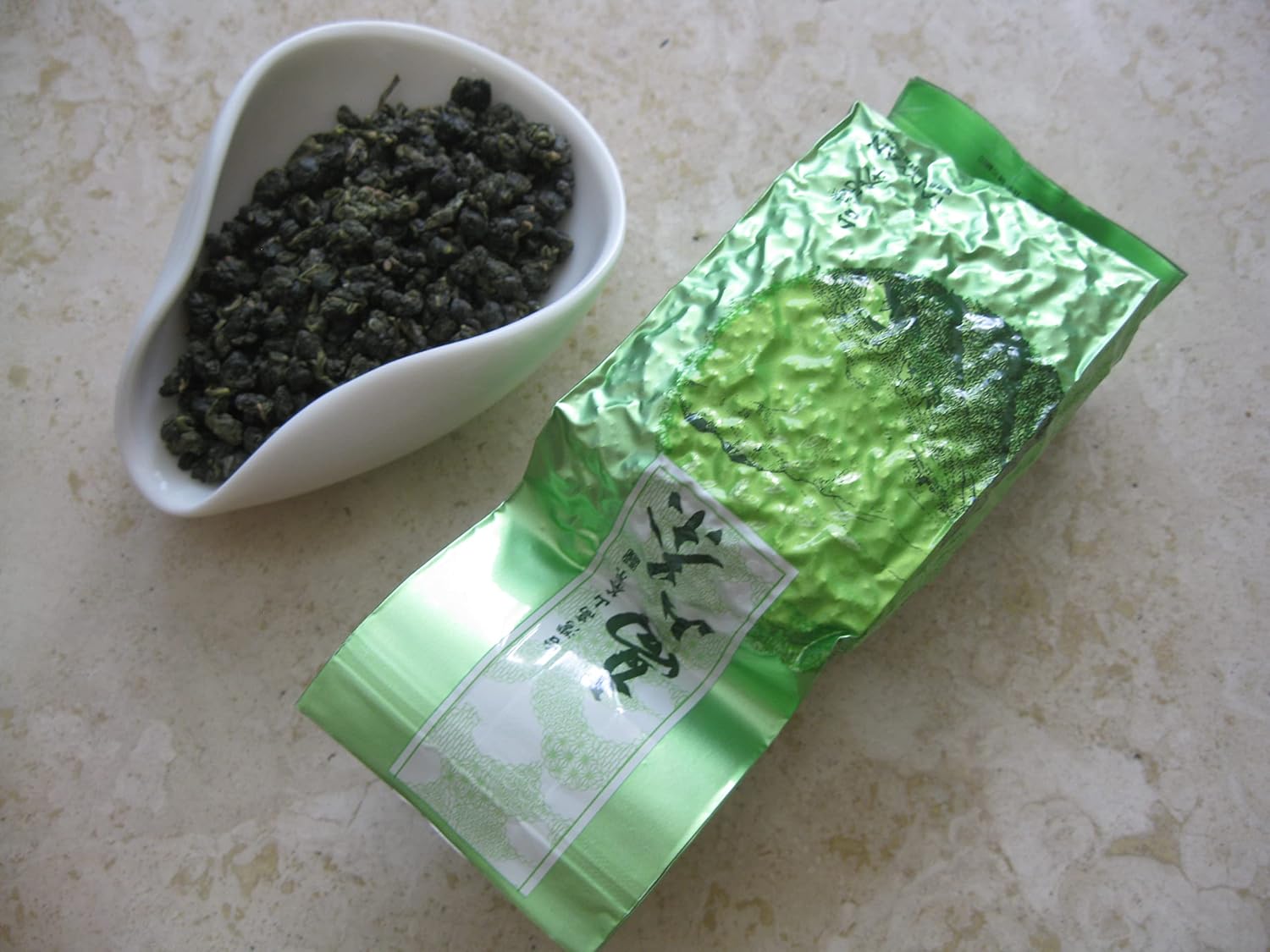 One bag vacuum sealed 4.0 Oz (120 g) Taiwan four Seasons Green Oolong Tea Tea - Taiwan High Mountain Grown Tea Premium Quality