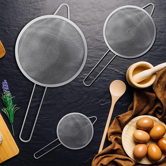 NUOMI Set of 3 Fine Mesh Strainer Spoon Stainless Steel Sieve Colander Sets Multifunctional Food Strainer with Long Handle for Sifting Flour, Tea, Frying Oil, Coffee Powder, Juice, Dia. 8/14/20 CM