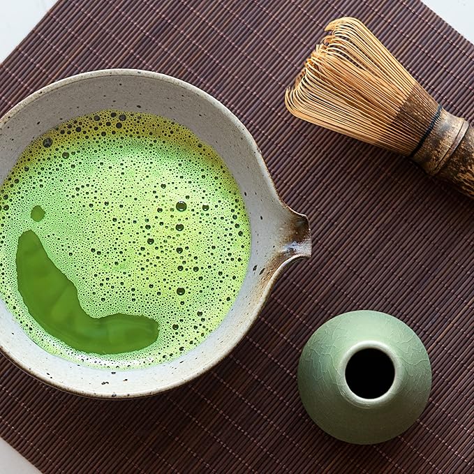 Elitea Matcha Green Tea Bowl Chawan with Spout Pottery Clay Large